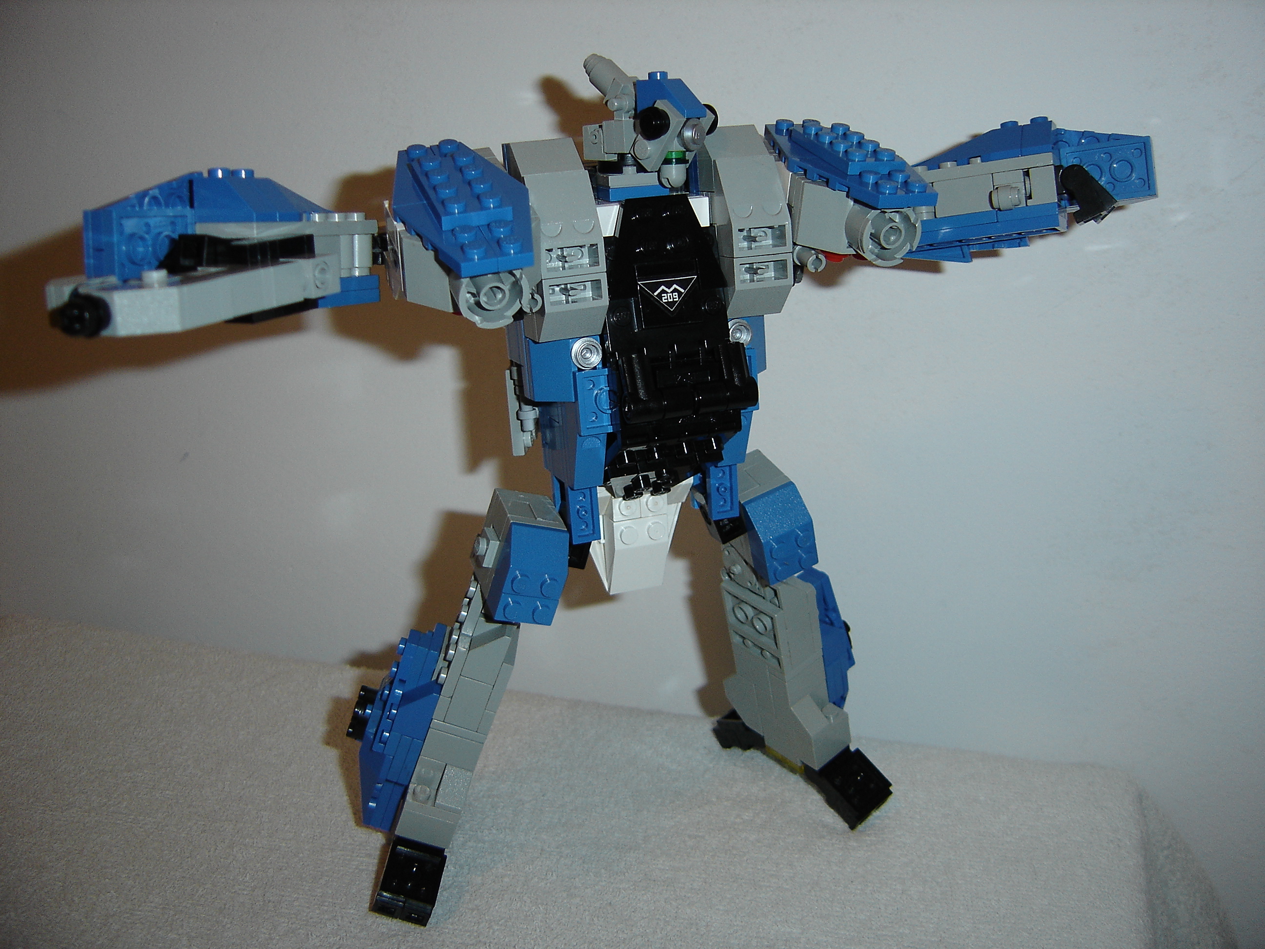 vanquisher_battroid_9.jpg