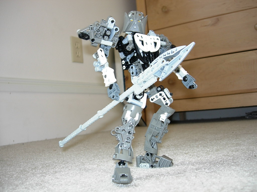 1pose.jpg