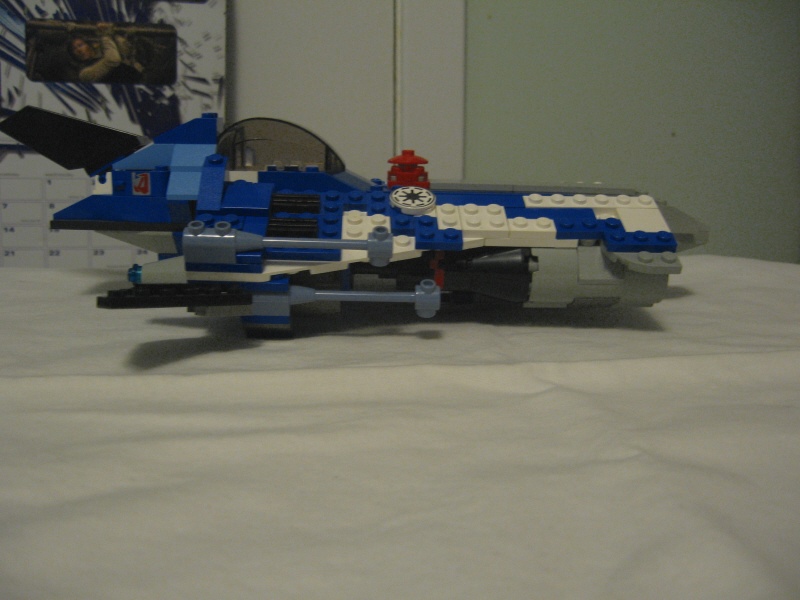 05anakins_jedi_starfighter.jpg