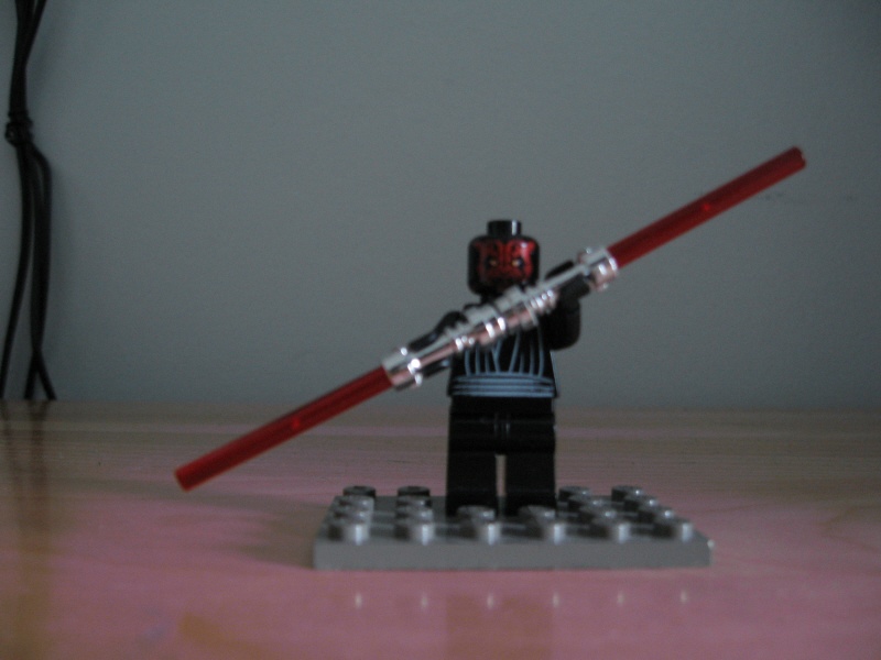 01double_ended_lightsaber.jpg