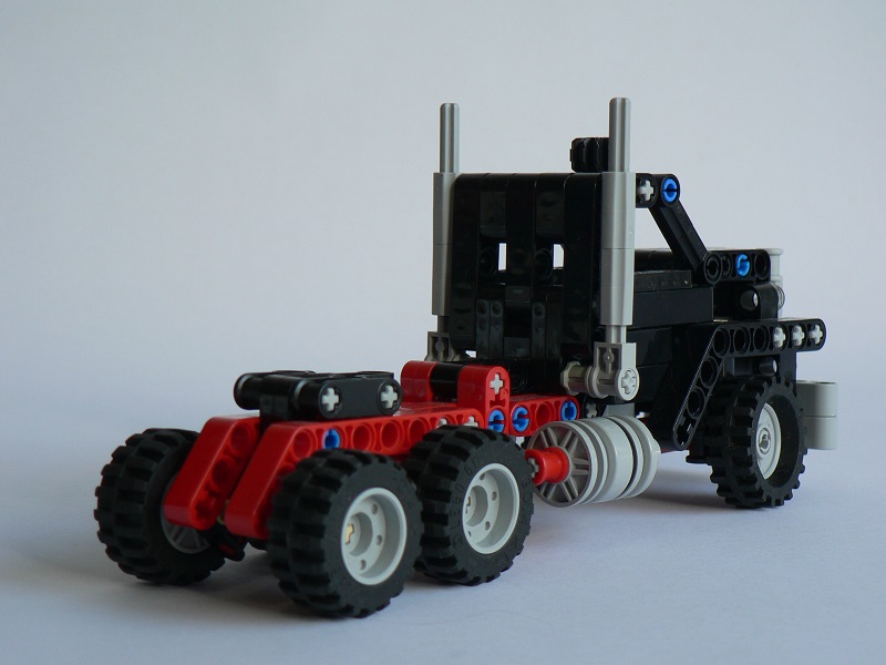 moc_truck_rear_2.jpg