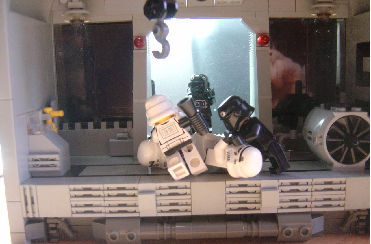 stormtroopers_fight_3.jpg