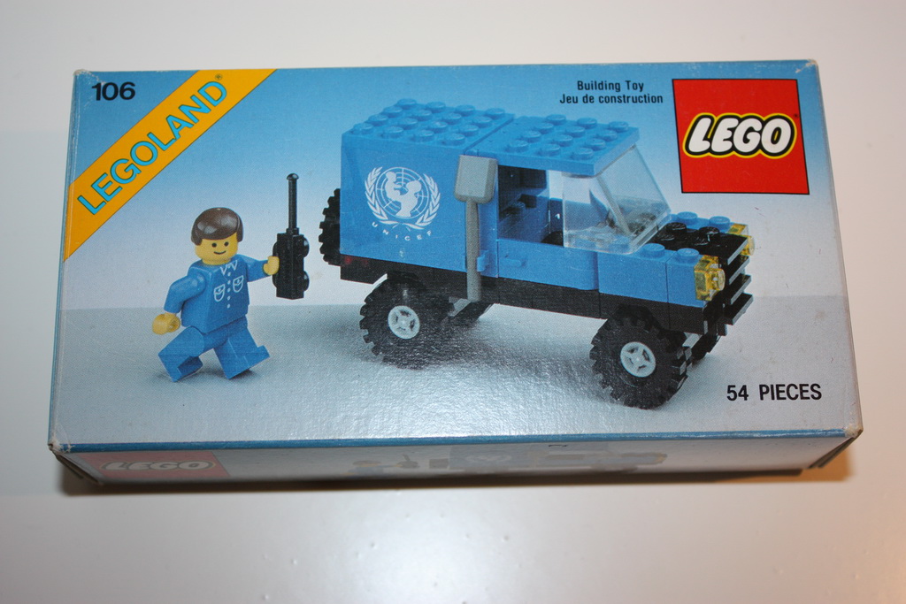 lego_106_boxed_04.jpg