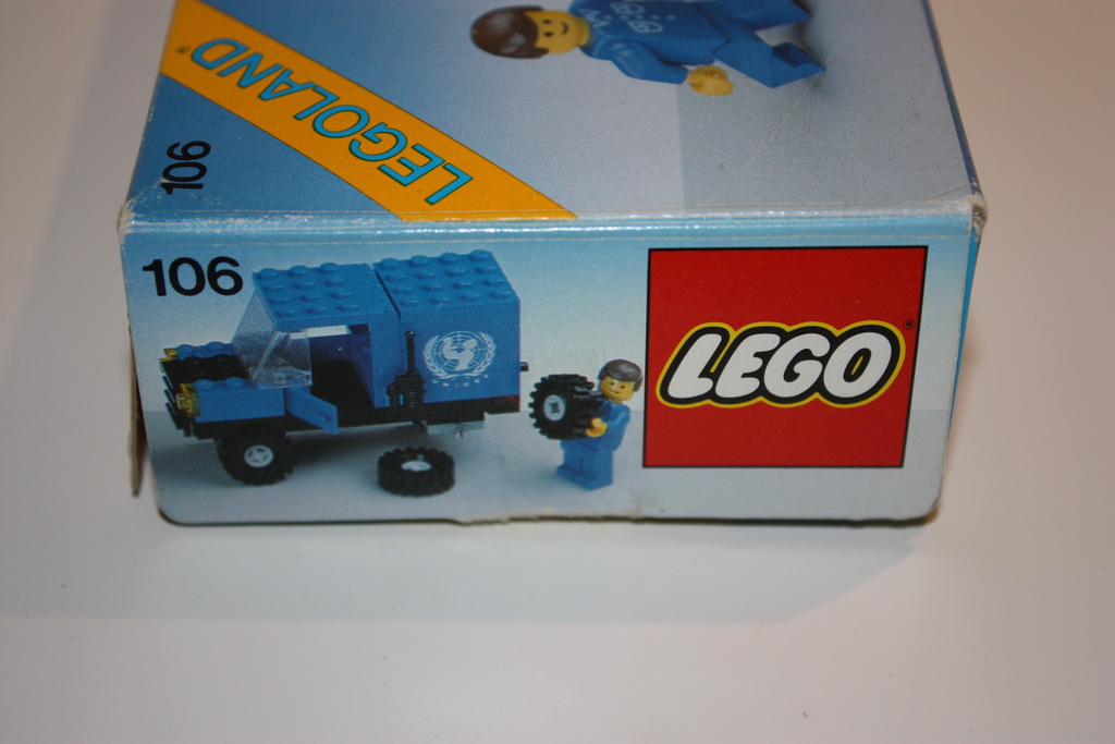 lego_106_boxed_07.jpg