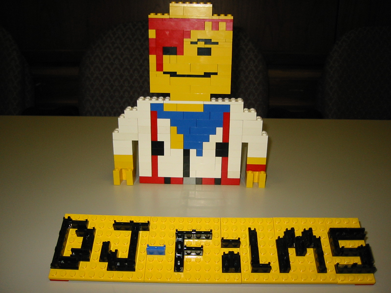 made_in_the_free_build_room_brickfest_05.jpg