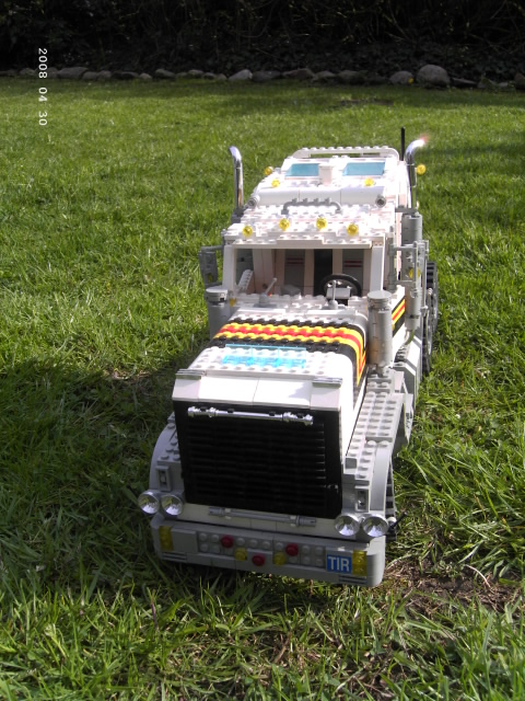 trucks_040.jpg