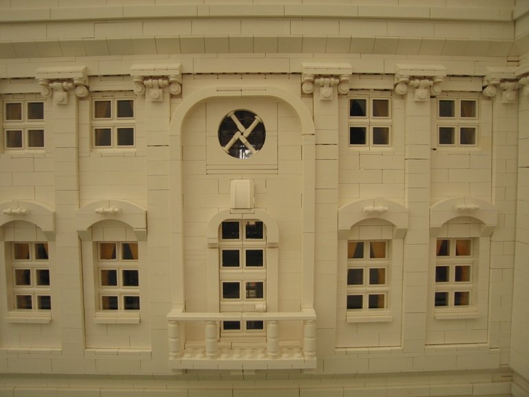 011_capitol_display.jpg
