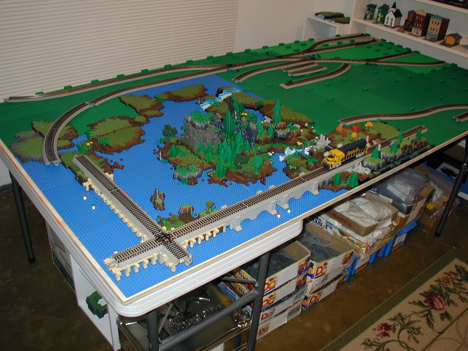 2007-01-03-wed-lego-mega-ho-trains2.jpg