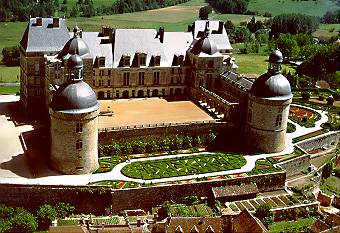 hautefort-a.jpg