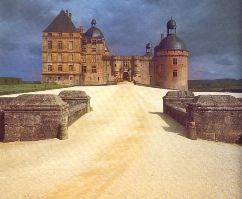 hautefort-g.jpg
