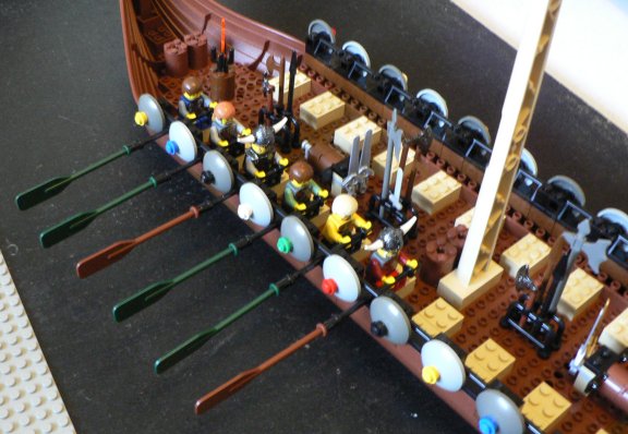 05-10-06-lego-viking-long-hull5.jpg