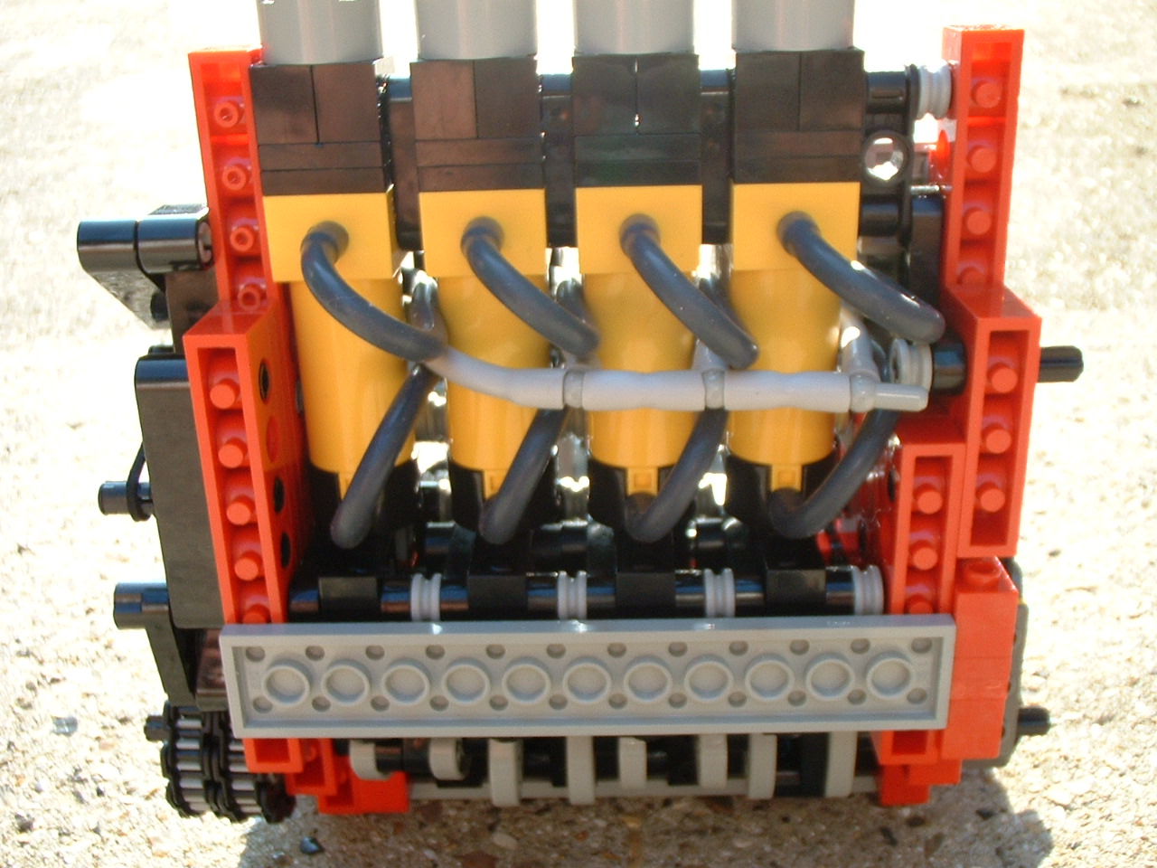 pneumatic_v8_-_3.jpg