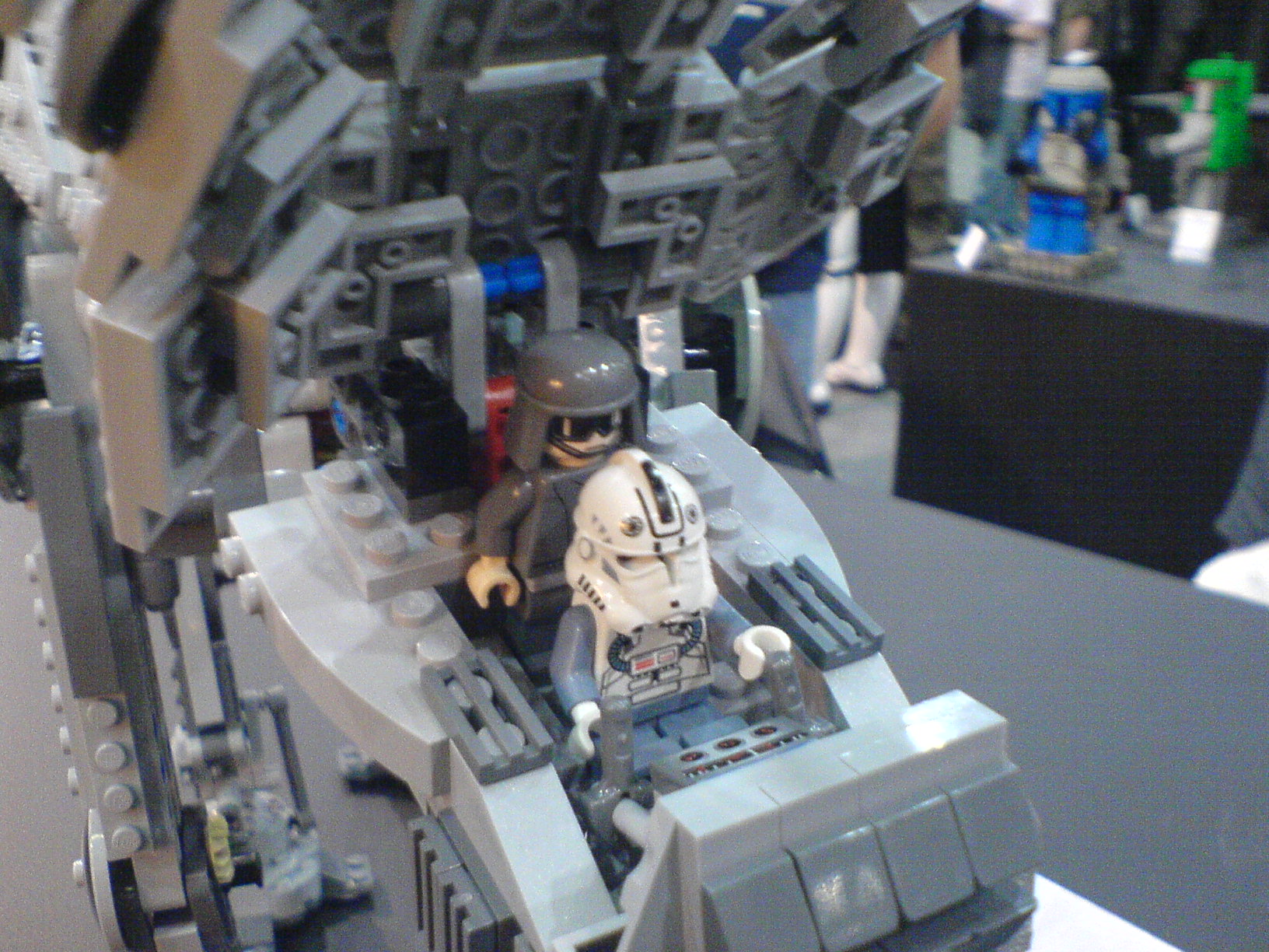 10178_walking_at-at_2.jpg