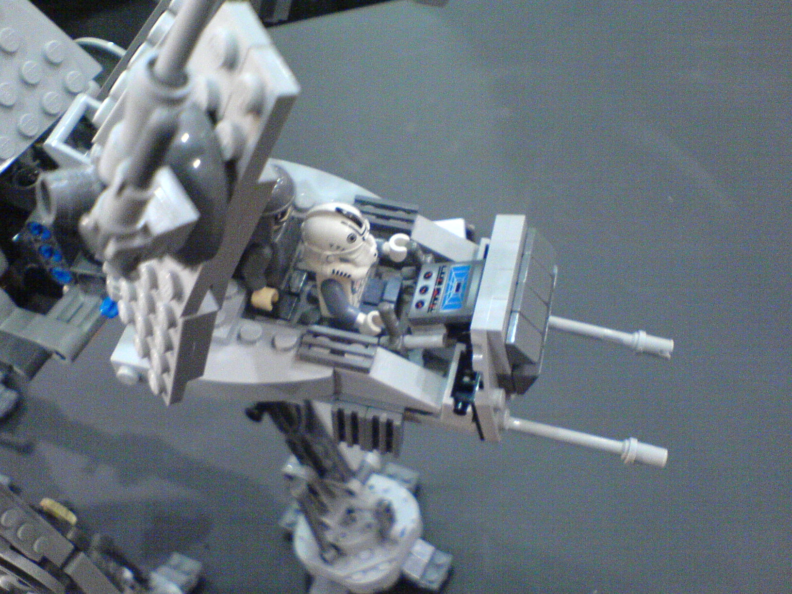 10178_walking_at-at_3.jpg