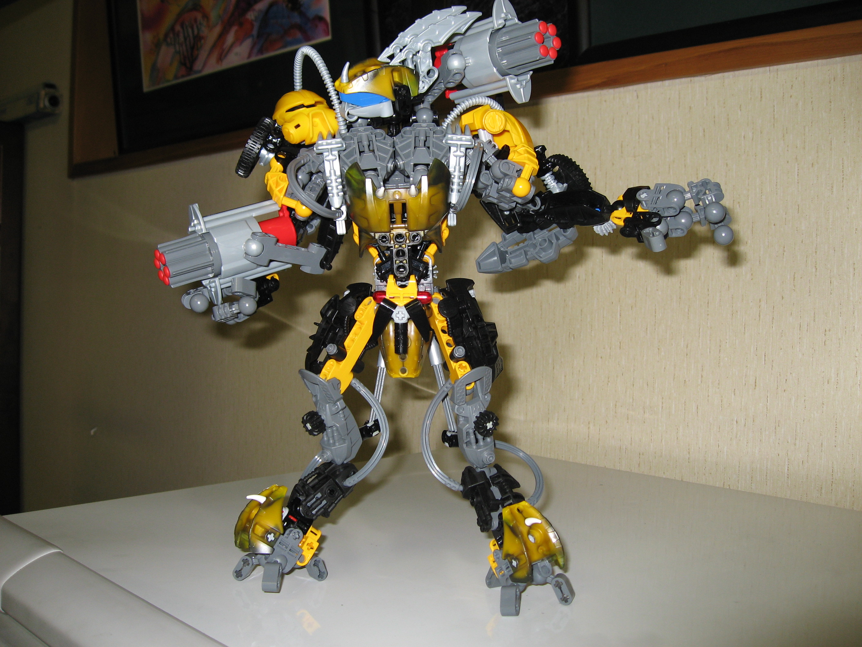 yellowjacket_007.jpg