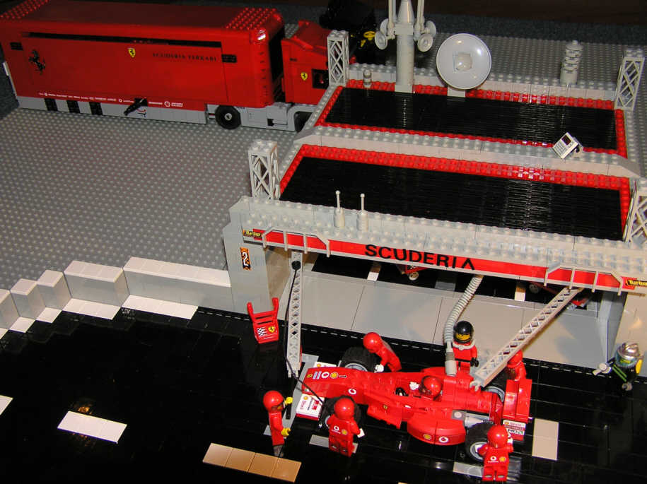 scuderia_ferrari_05.jpg