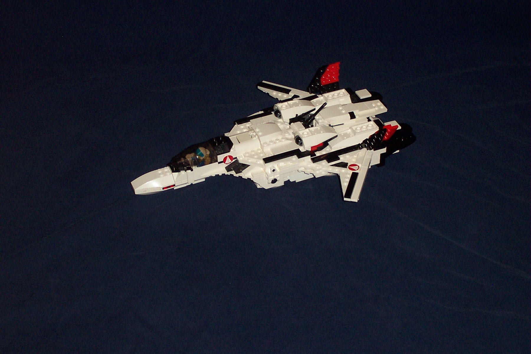 vf19-fighter2.jpg