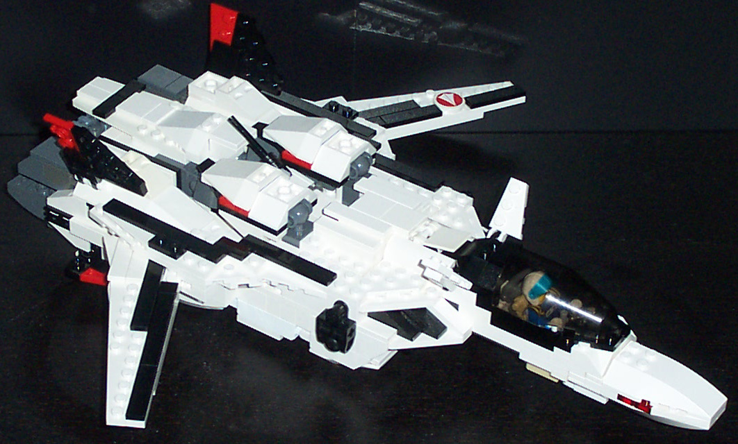 yf19-fighter_1.jpg