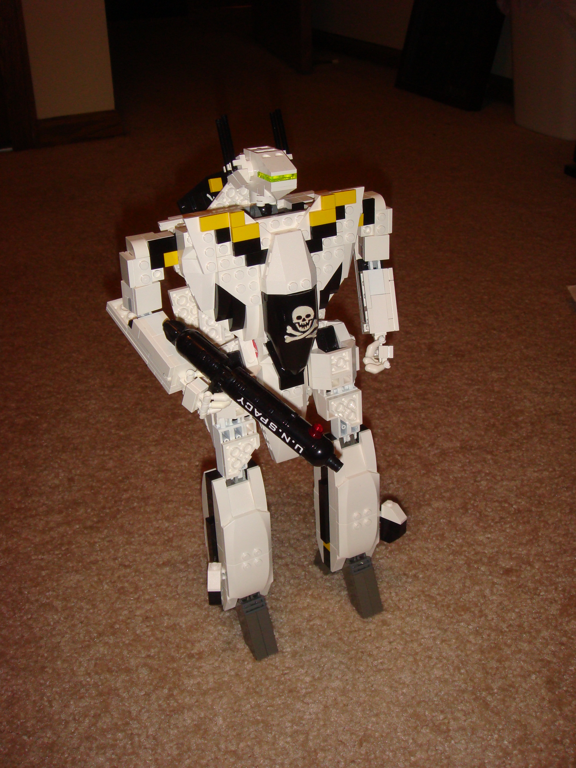 vf-1s_battroid2.jpg