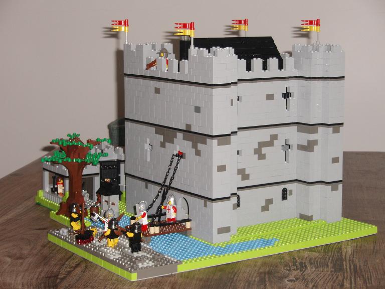 lord_farquadds_castle.jpg