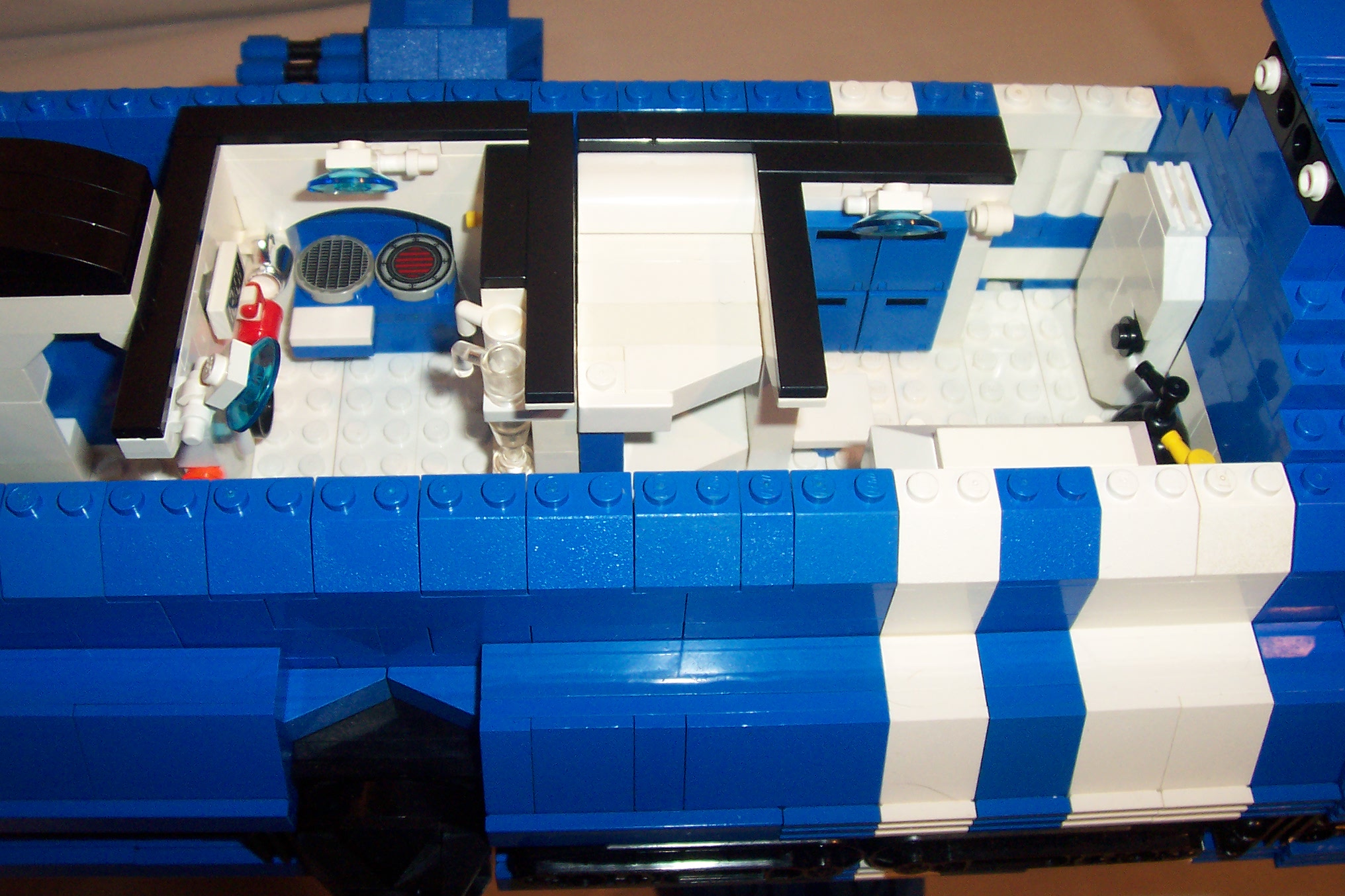 blue_ship_023.jpg