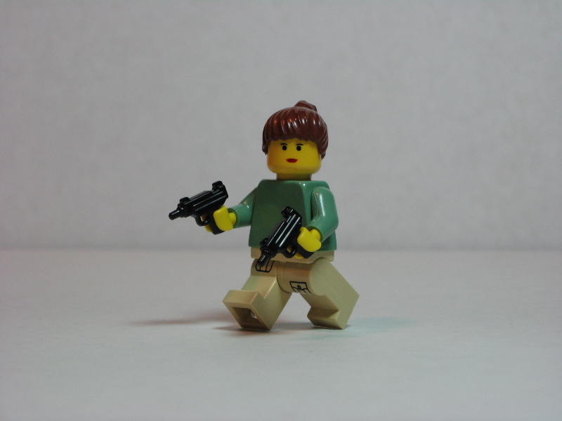 997_lara_croft_uzis.jpg