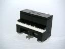 upright.piano.1.jpg