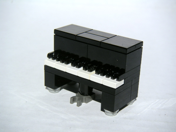 upright.piano.1.jpg