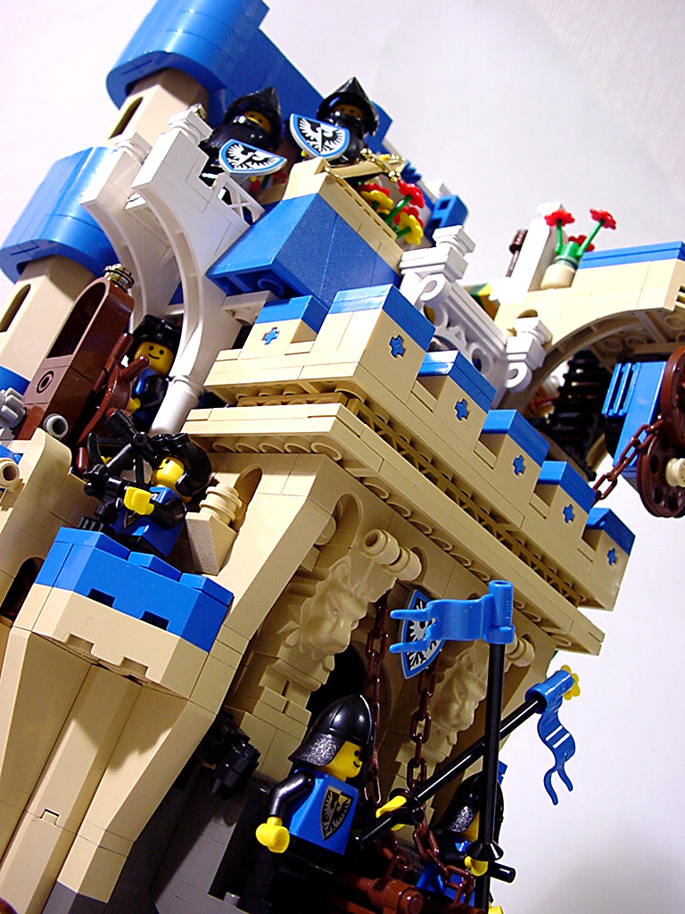 castletraveling04.jpg