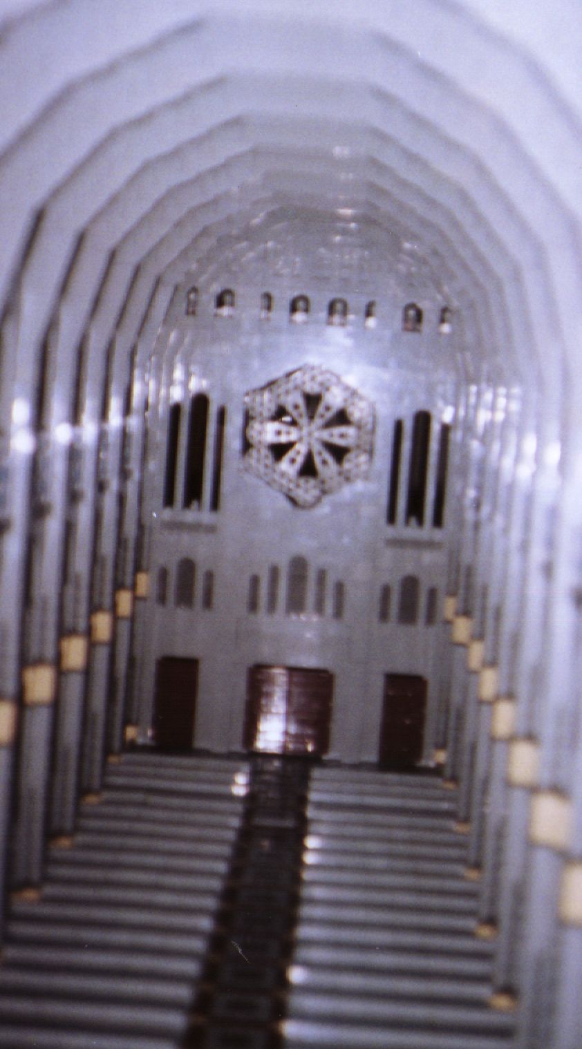 cathedralinside2.jpg