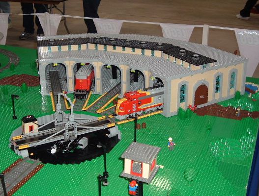 gat0104roundhouse.jpg
