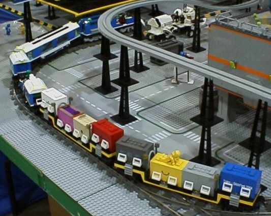 gat0105spacetrain02.jpg