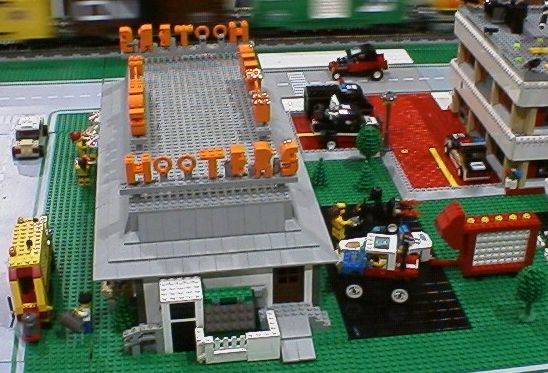 hooters.jpg