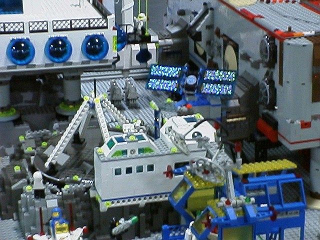 kpmoonbase3.jpg