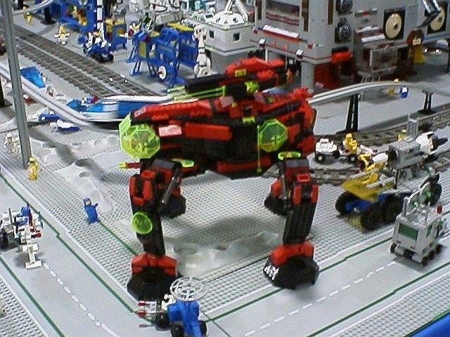 kpmredrobot.jpg