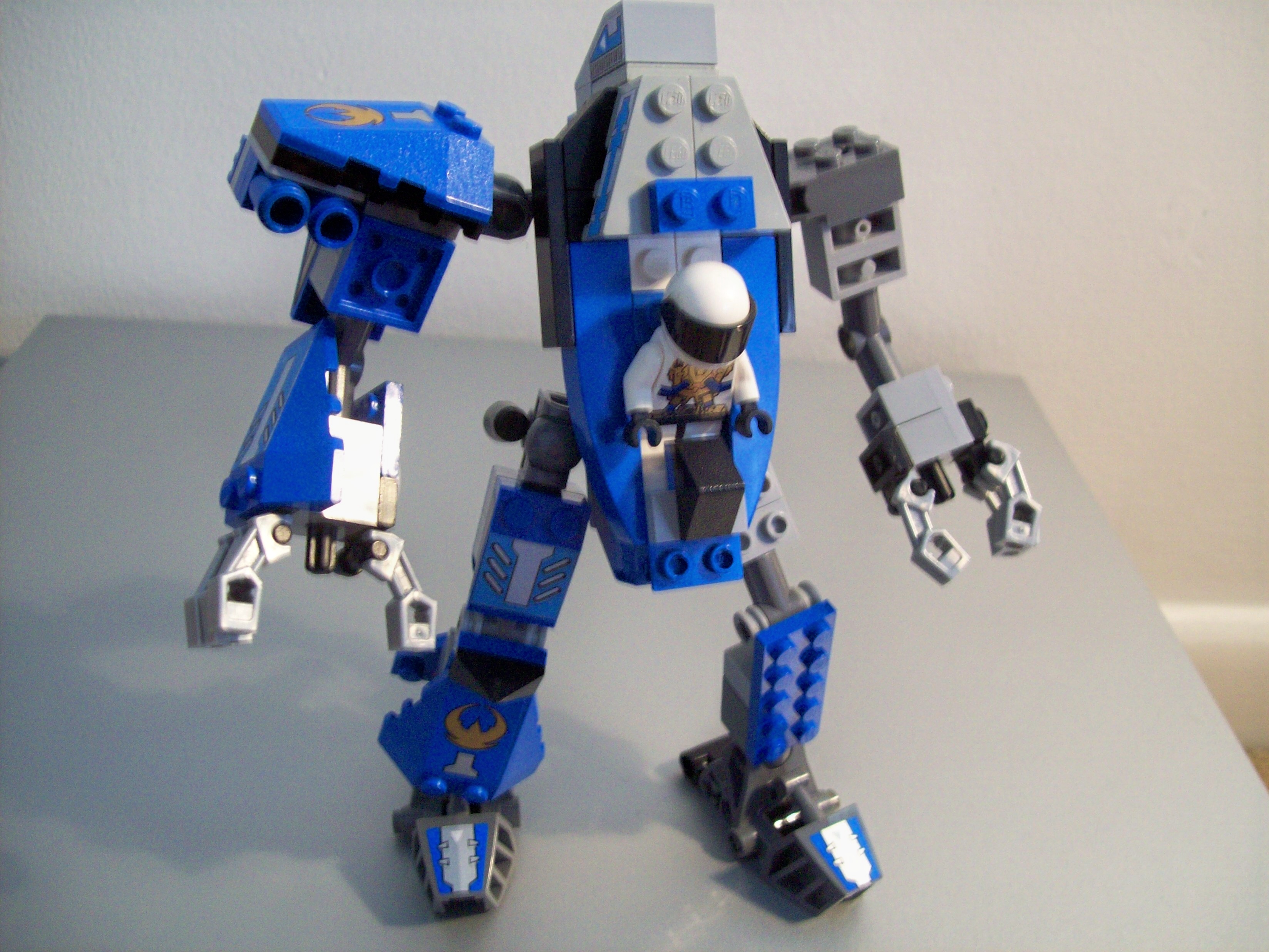 little_blue_unvieled_frame_4.jpg