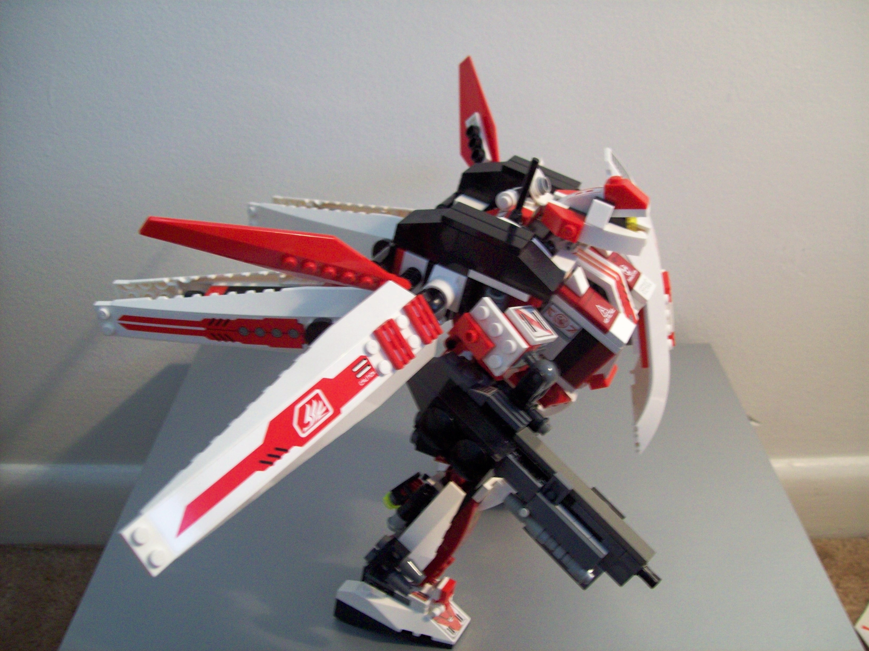 airwing_pack_open_4.jpg