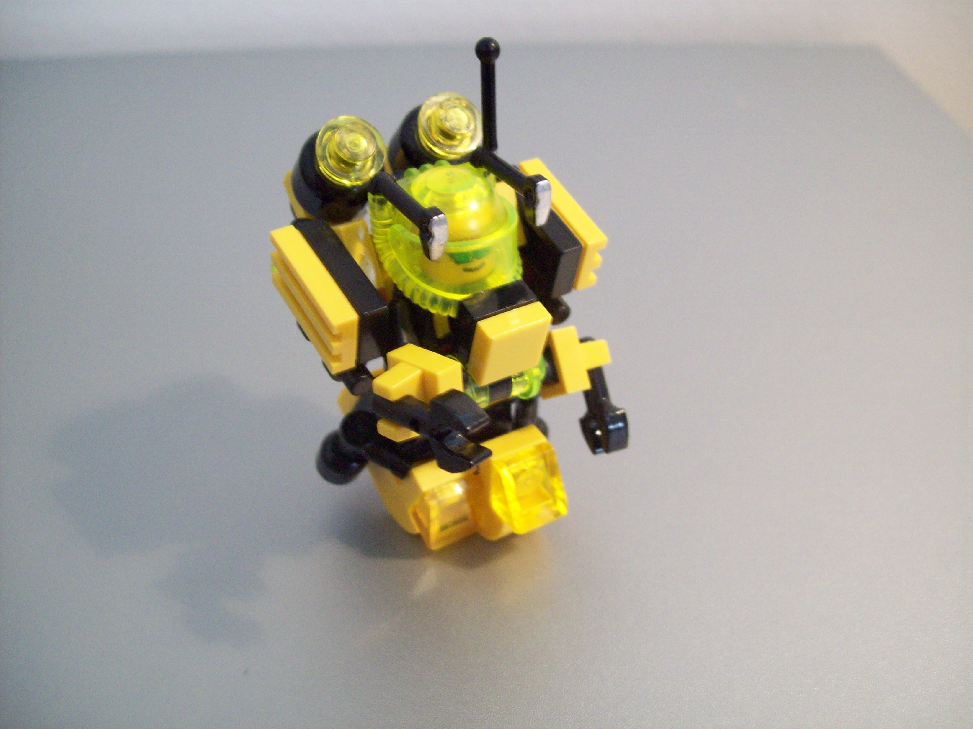 eva_exoskeleton_3.jpg