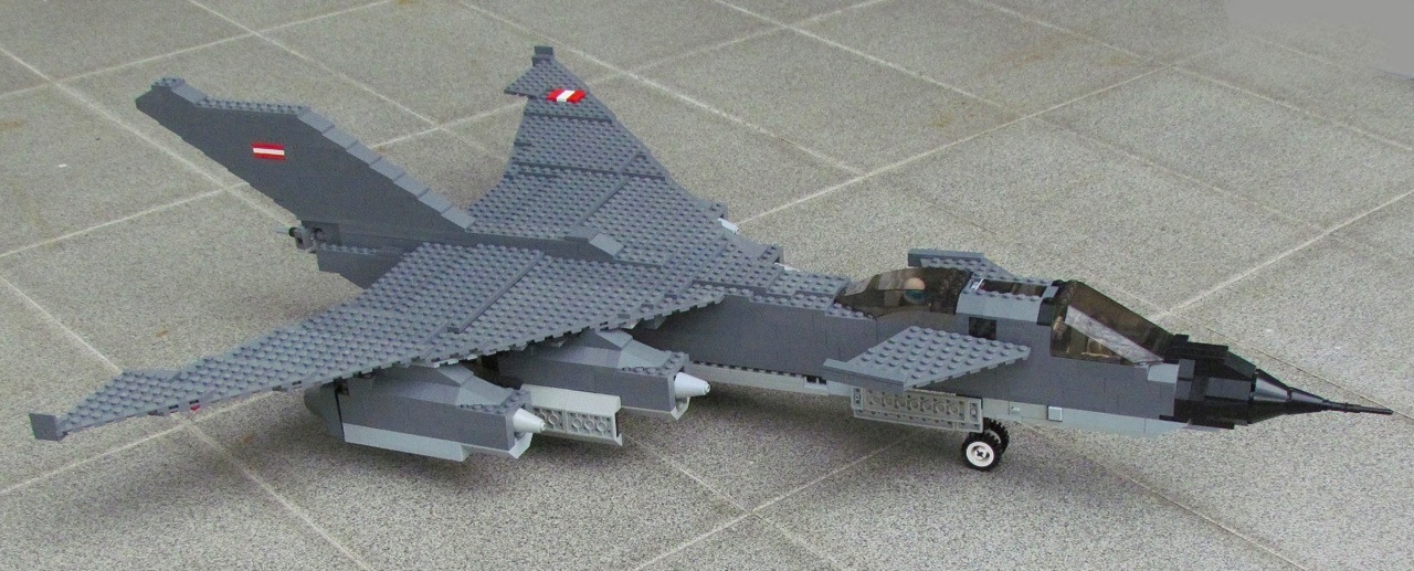 the_ofnir_bomber_-_side_view.jpg
