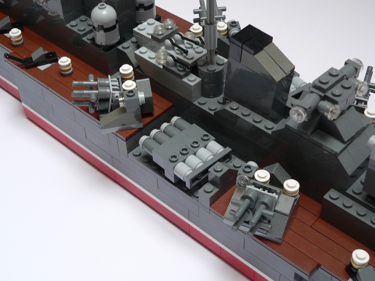 secondary_aa_guns_and_torpedo_tubes.jpg