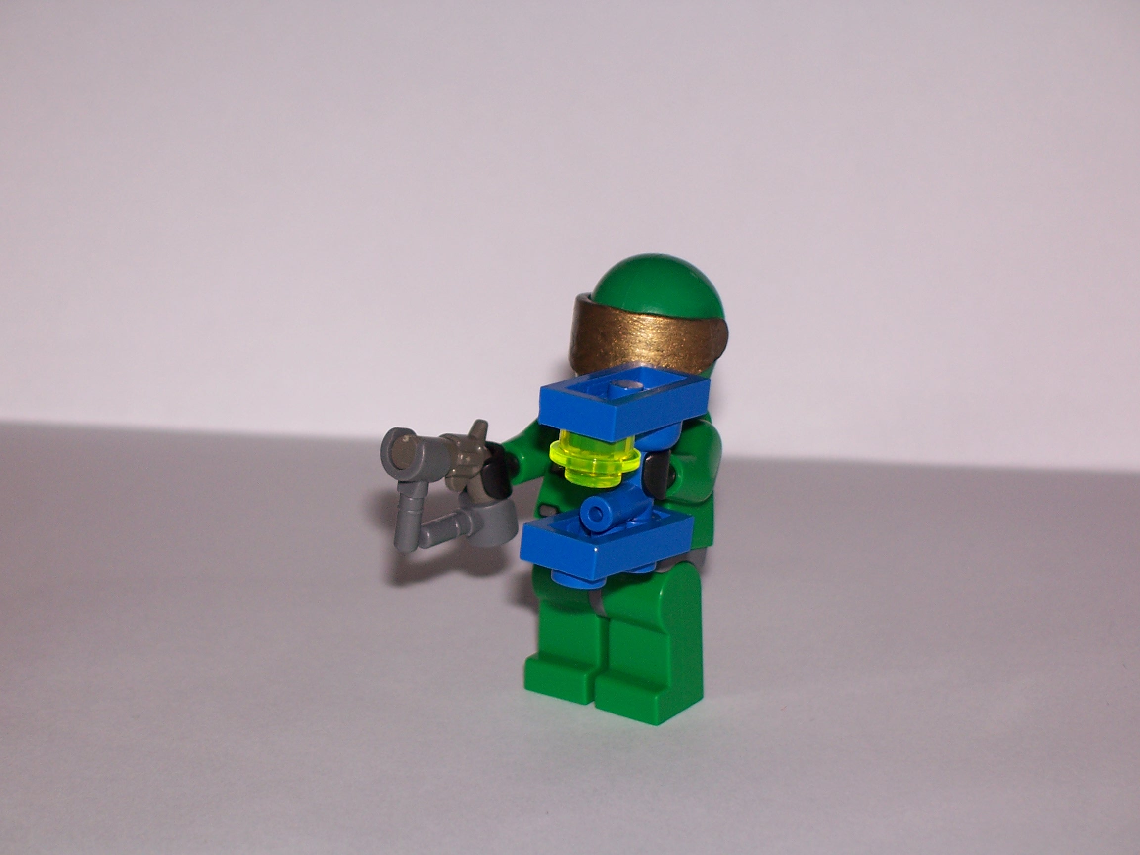 dual_wield_plasma_pistol_and_pistol.jpg