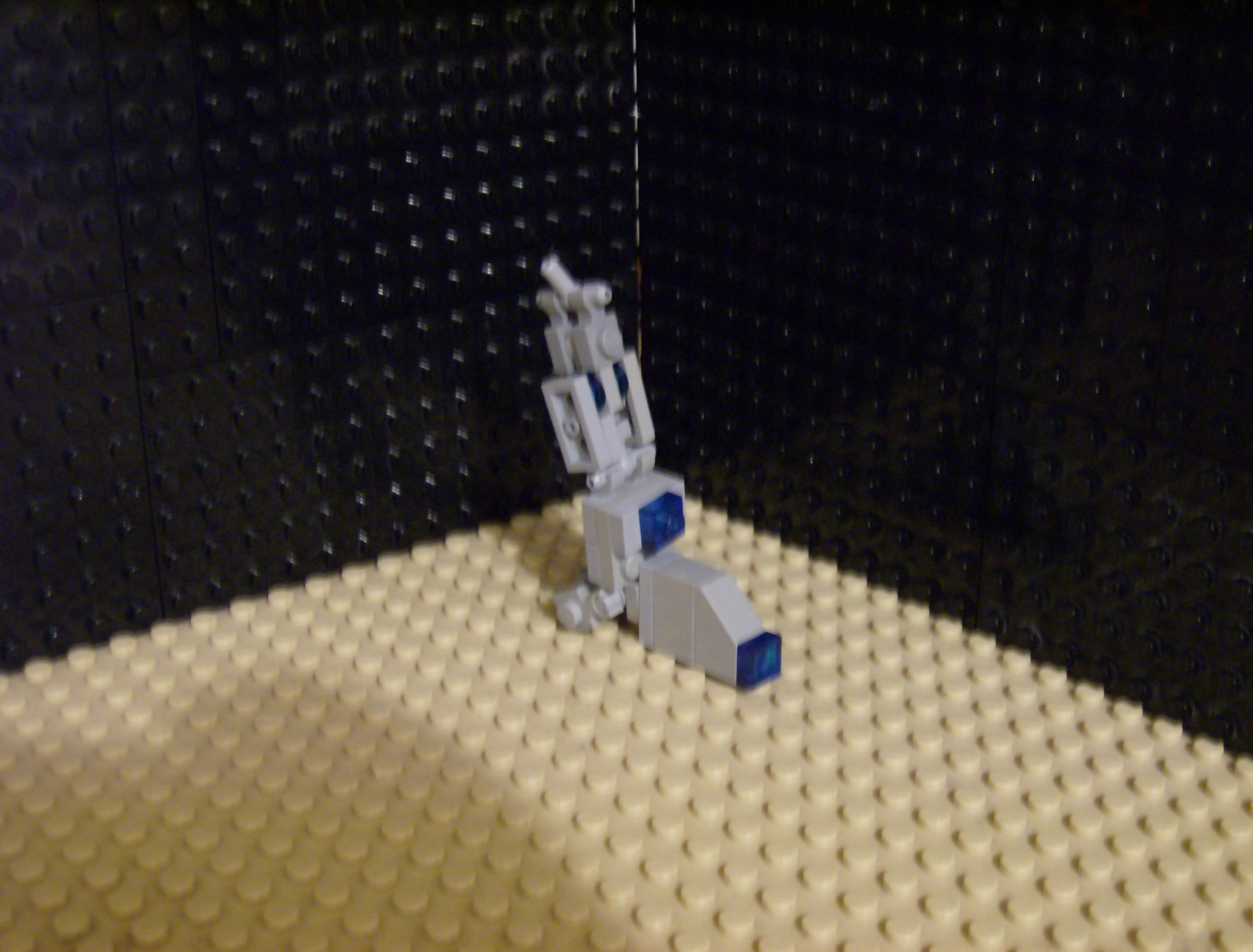 mecha_police_leg.jpg