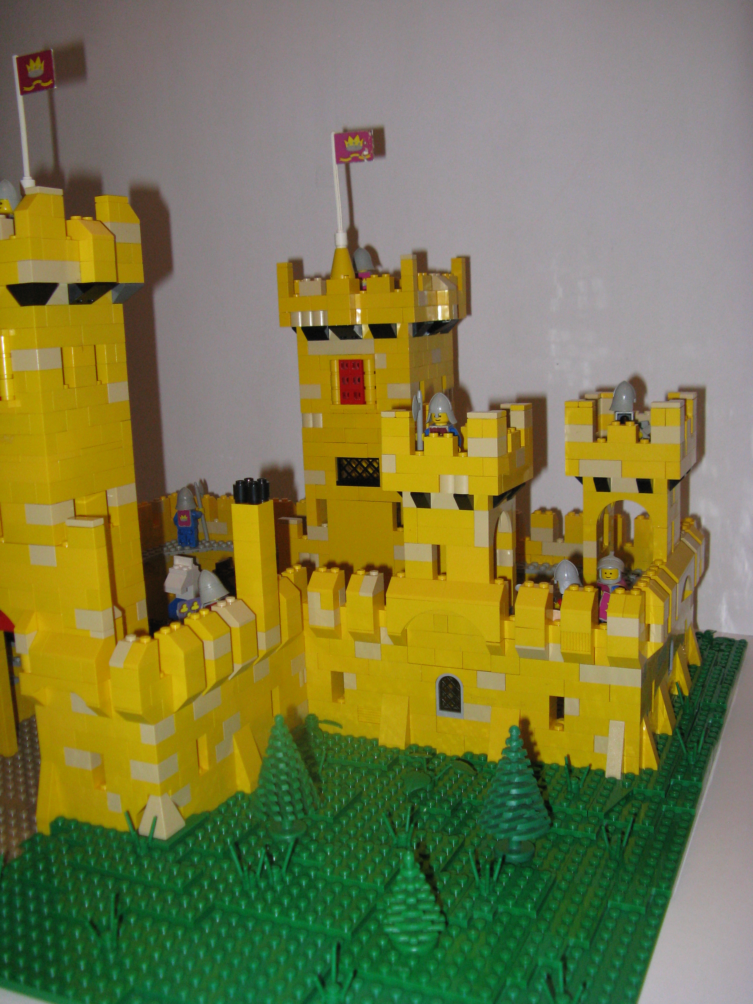 cccix_yellow_castle_010.jpg