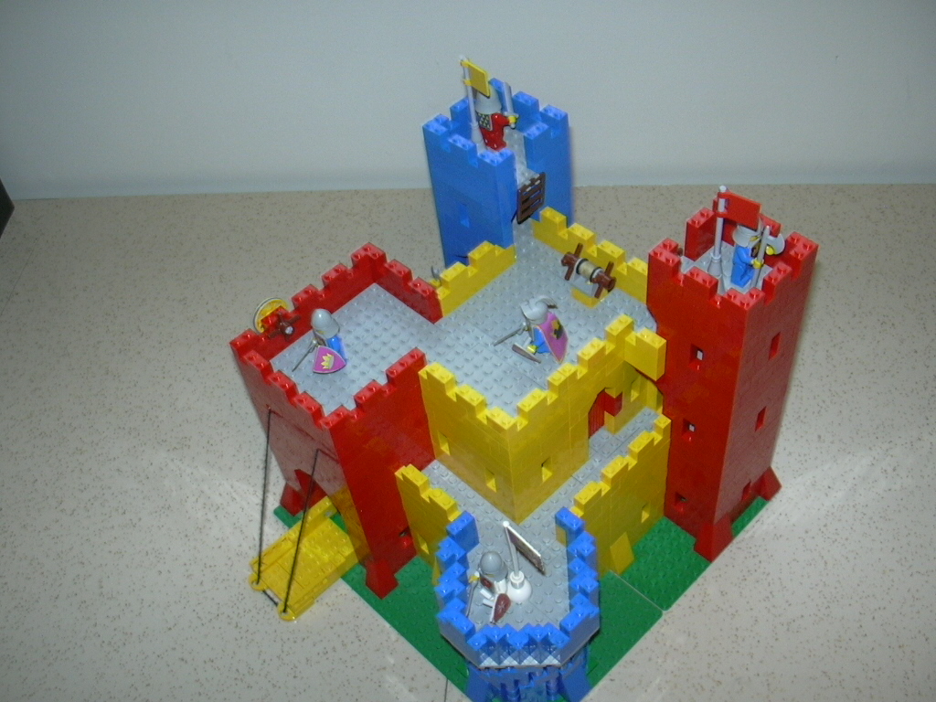 color_castle_4.jpg