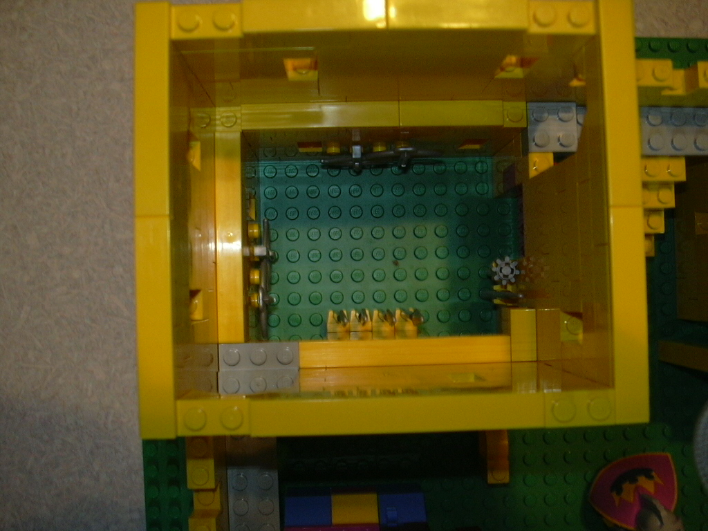 yellow_tower_07.jpg