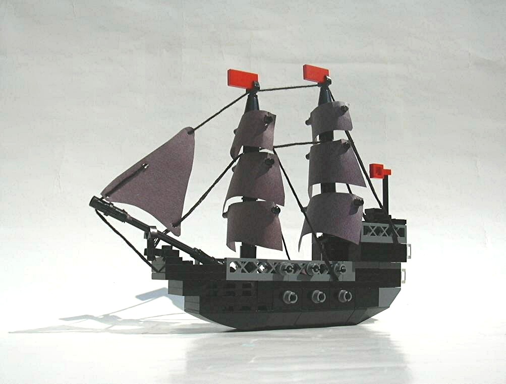 micro_pirate_ship_002.jpg