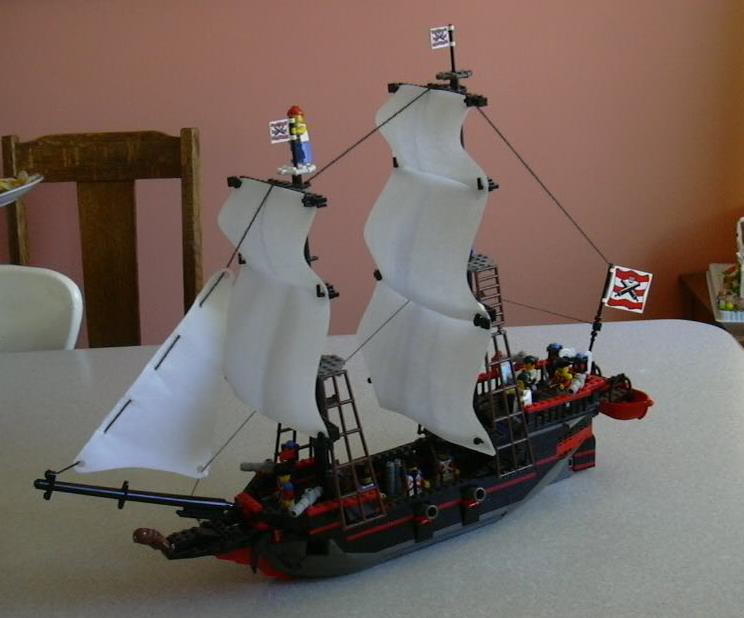 hms_relentless_003.jpg