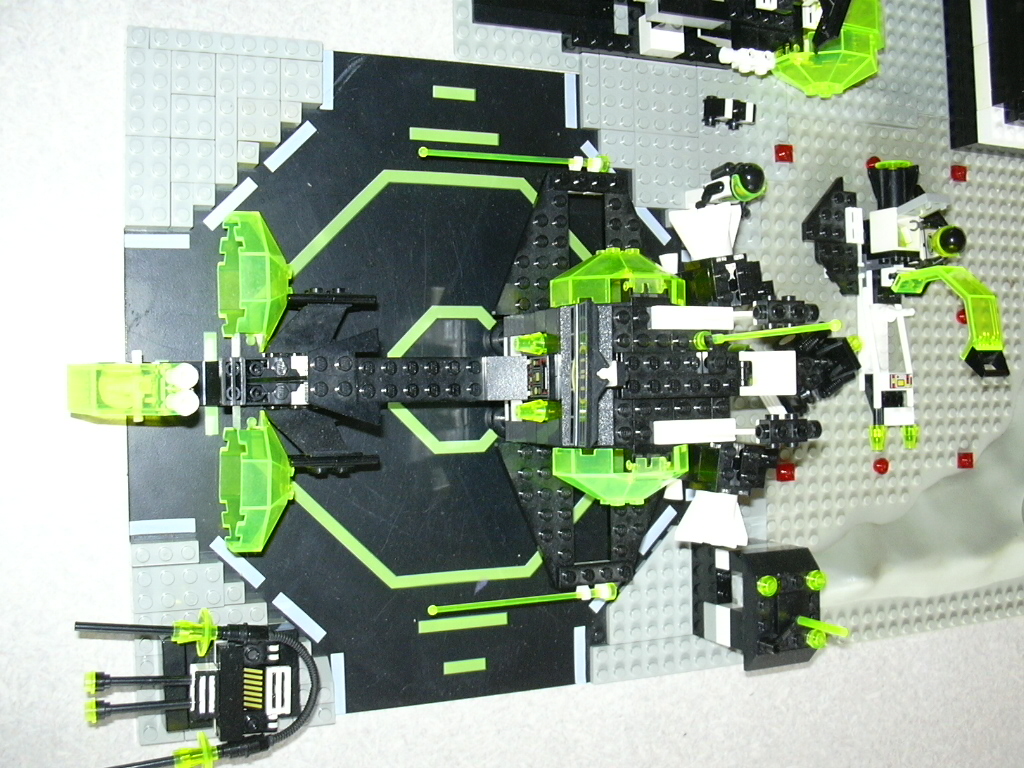 blacktron_fleet_013.jpg