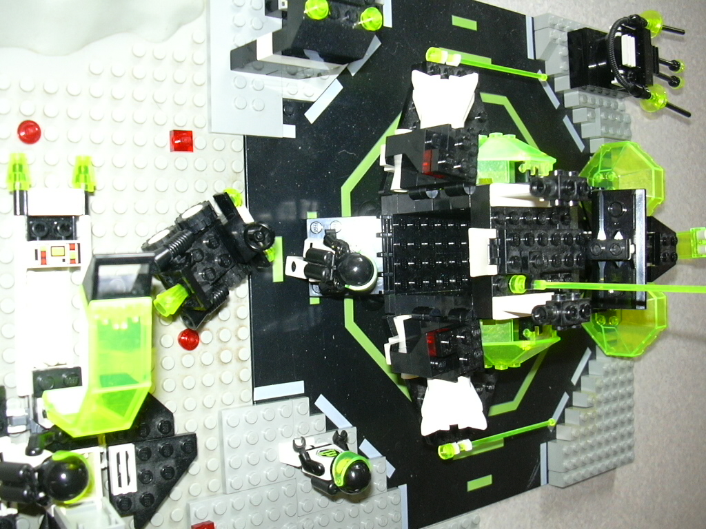 blacktron_fleet_014.jpg