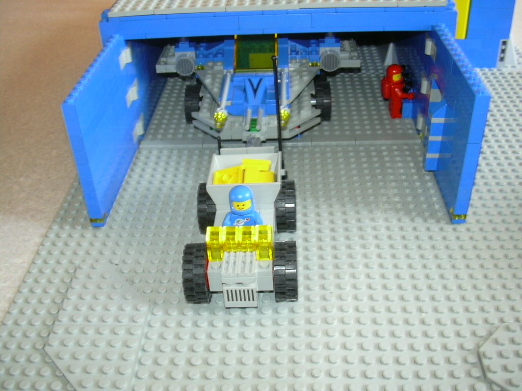 gamma_4_hanger_bay_008.jpg